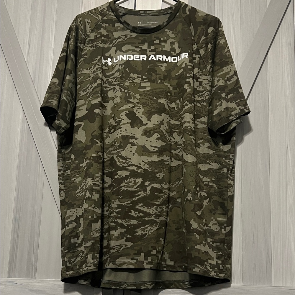 Under Armour Men's Green Camo Short Sleeve Tee